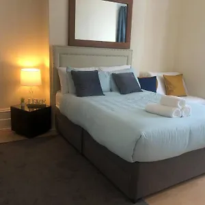 Marcela's Place - Private Near Heathrow West Drayton (Middlesex)